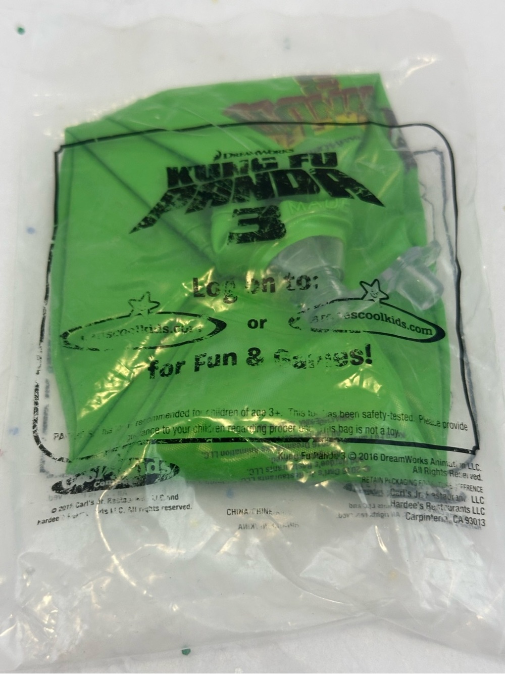 2016 Kung Fu Panda 3 Promotional Blow up Ball - Sealed - Picture 2 of 2